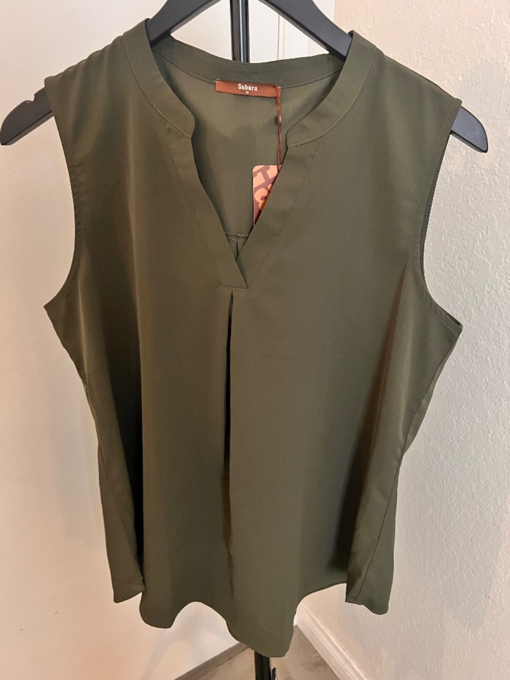 Gaharu Olive Green V-Neck Sleeveless Blouse | Size Small